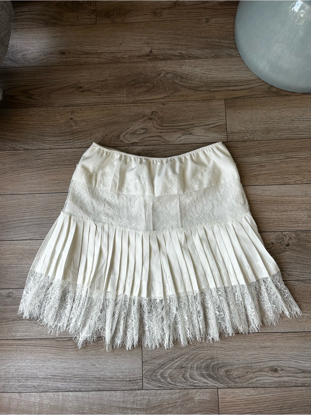 Women’s Lace Pleated Skirt